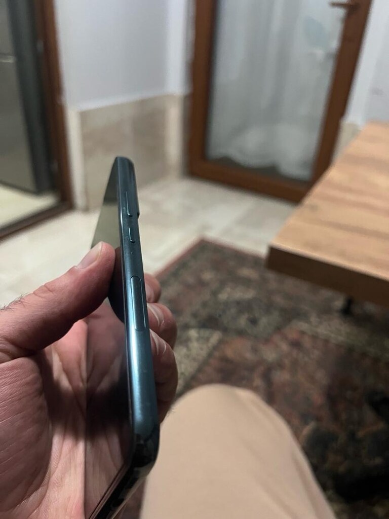 SAMSUNG S22+ - 4