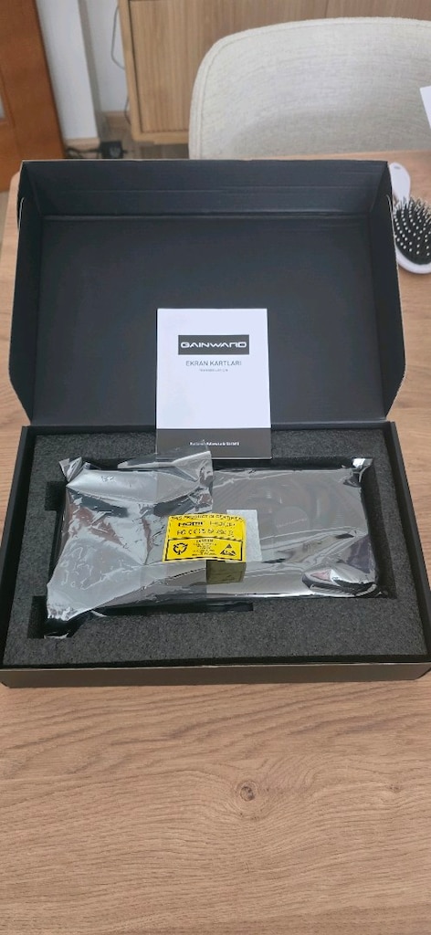 RTX 4060 Gainward - 5