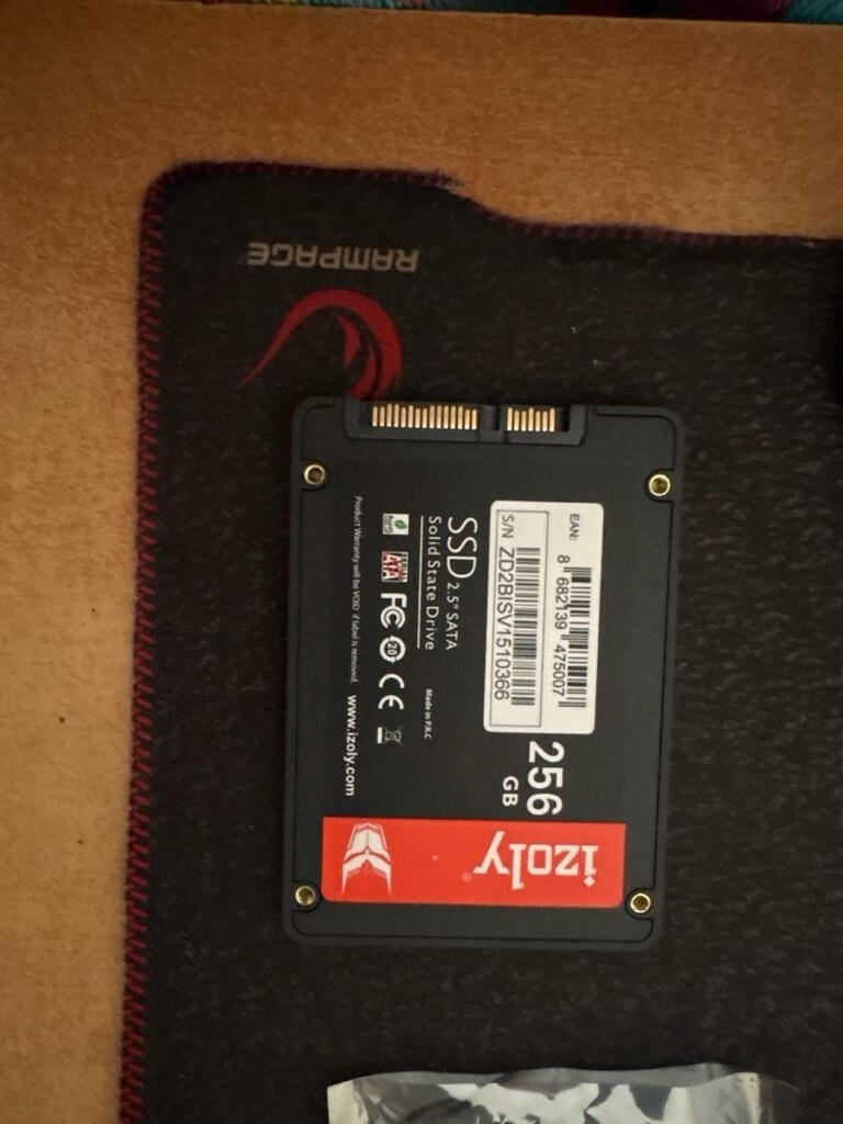 256GB İZOLY MARKA SSD - 2