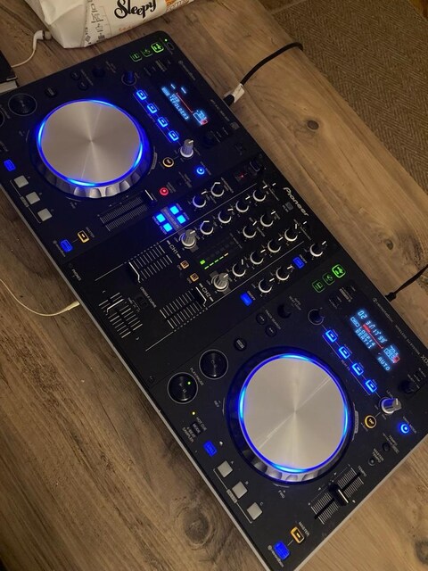 pioneer XDJ R1 setup