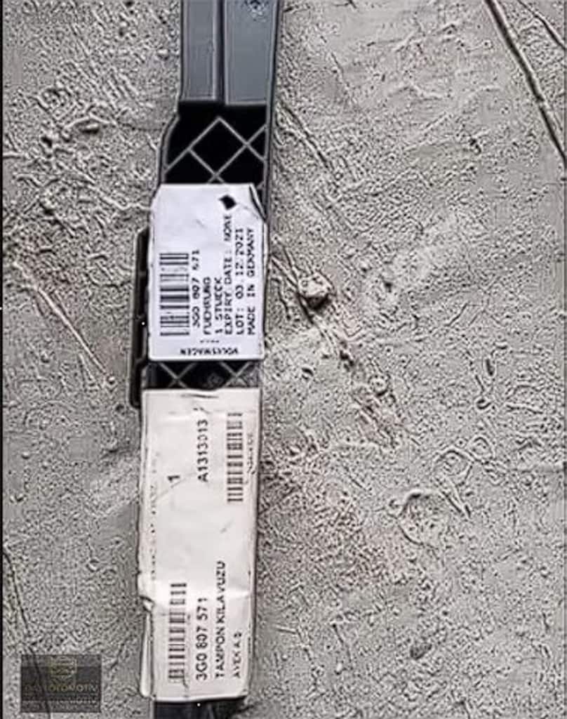 Passat B9 2020 profil tutucu bar - 2