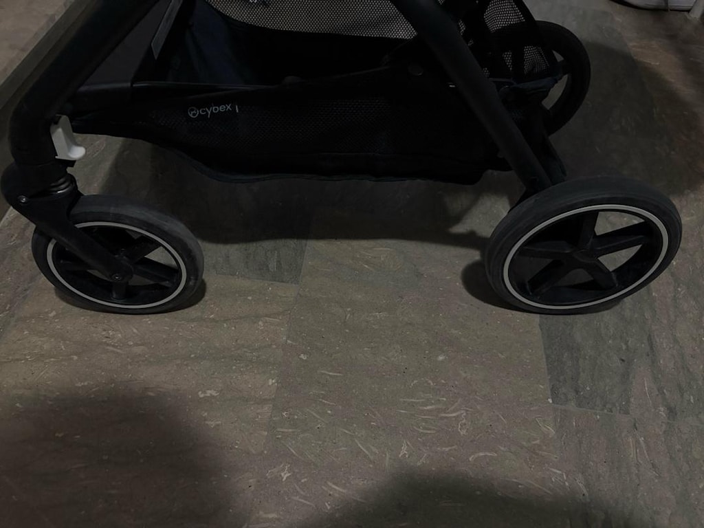 Cybex ezzy s twist 6 aylık - 12
