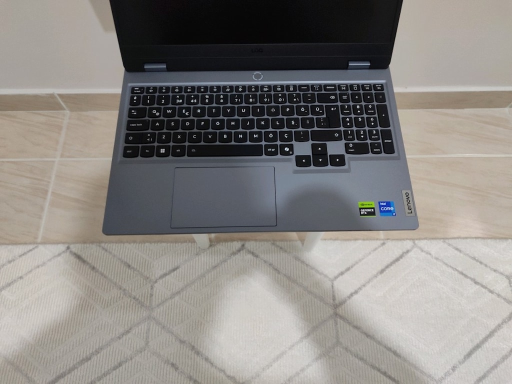 Lenovo Loq i7 13700HX 24RAM 512SSD 8GB RTX5050 LAPTOP TAKASLI - 2