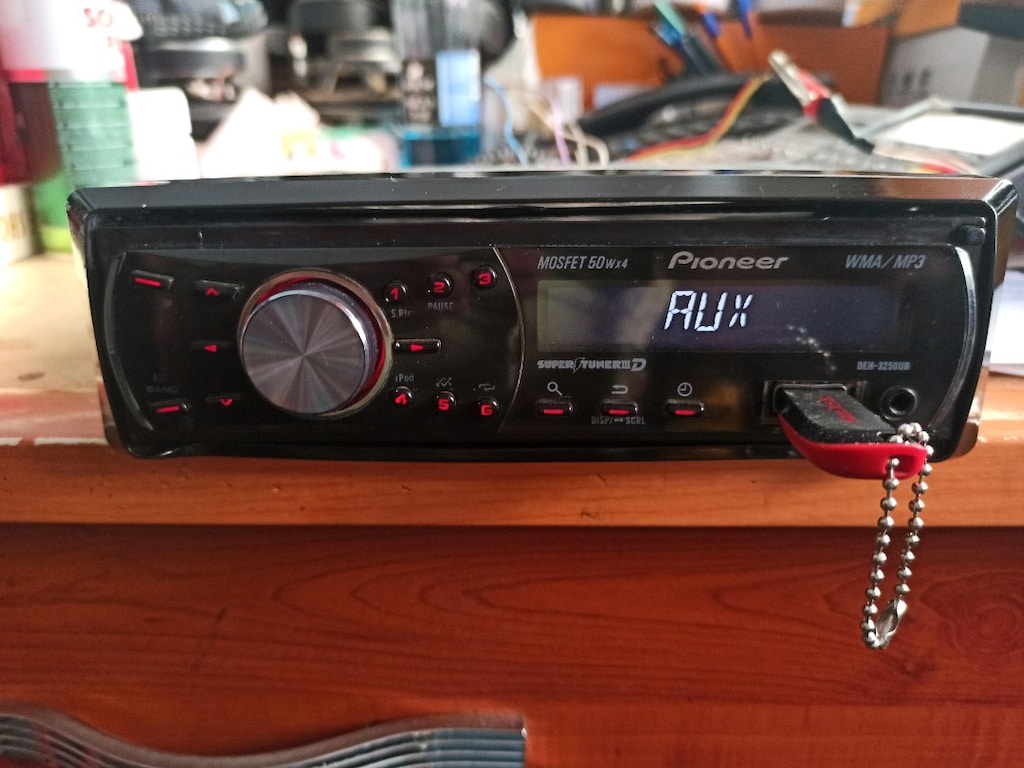 Eski seri Pioneer USB AUX RADYO CD çift anfi çıkışlı oto teyp sorunsuz - 5