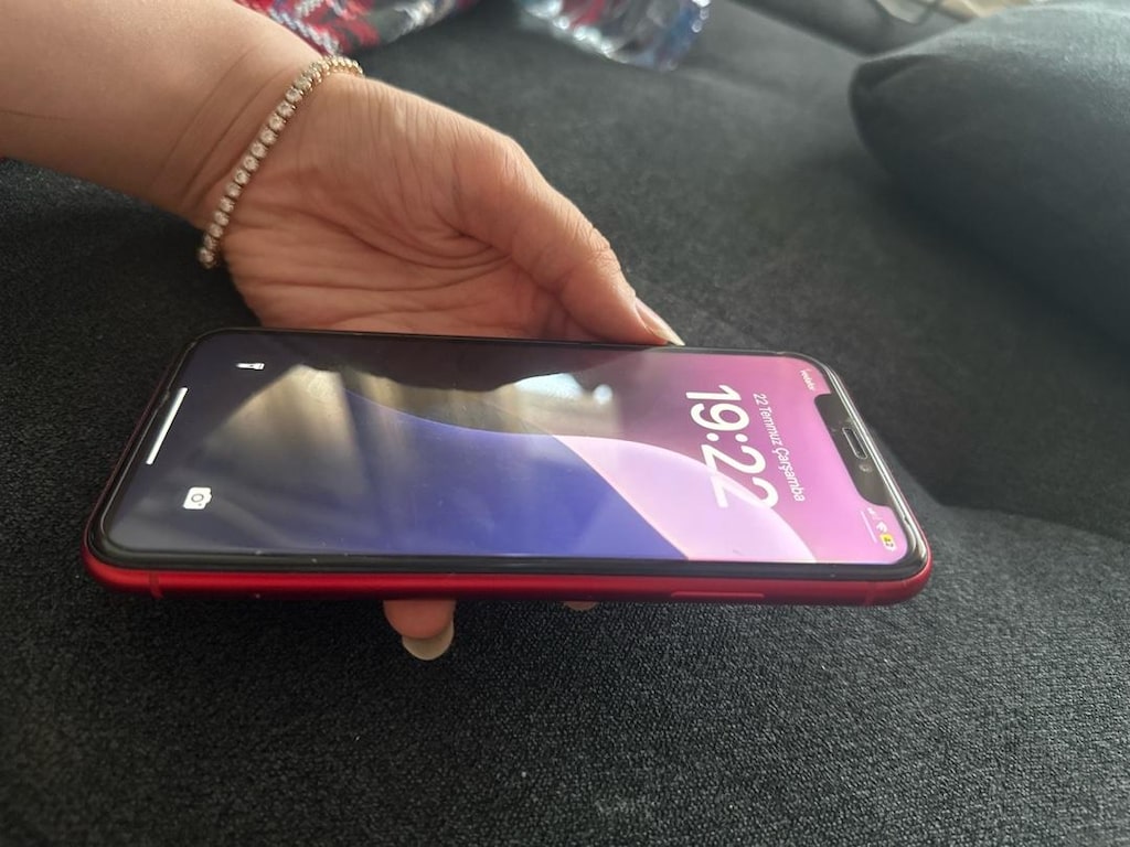iphone 11 kırmızı - 2