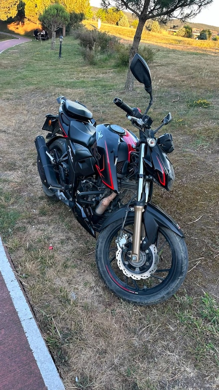 Acil Satılık Temiz TVS Apache 200 Gelene Yardım Edilir
