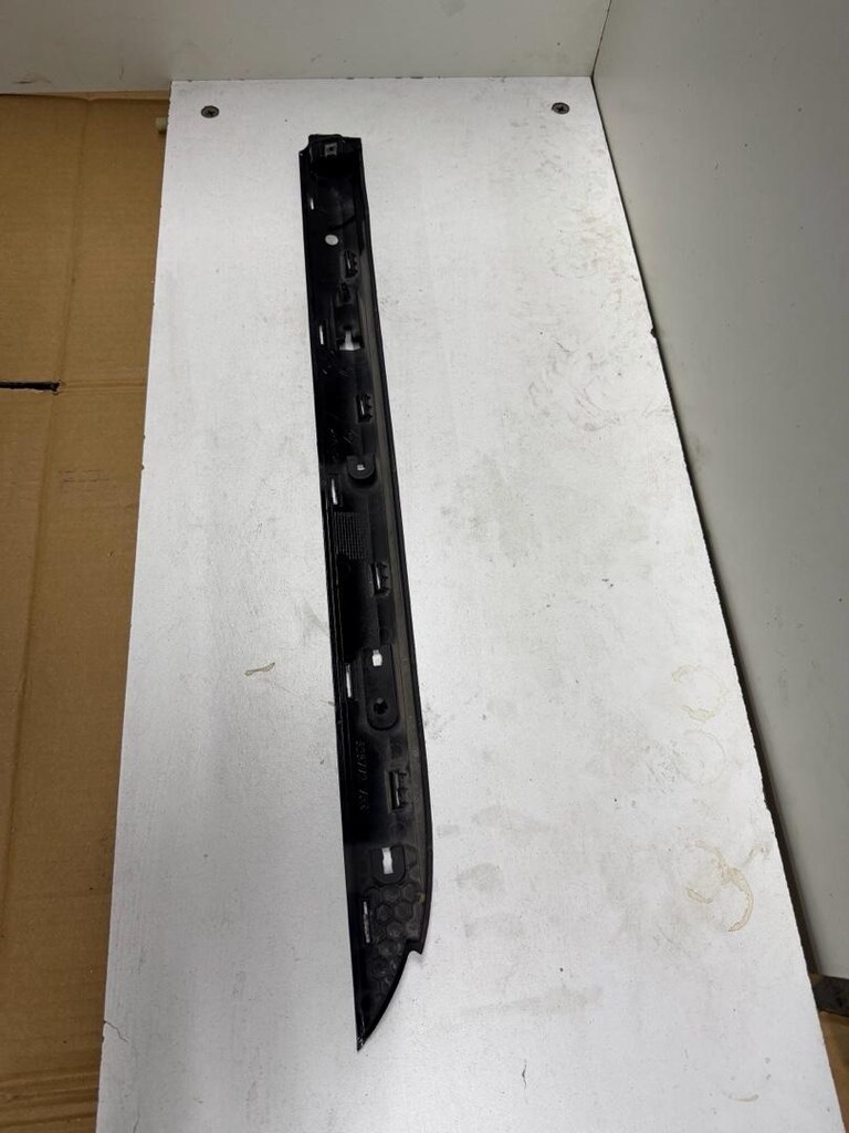 Renault clio 5 sol arka kapı bandı çıtası çıkma orjinal 828772175R - 2