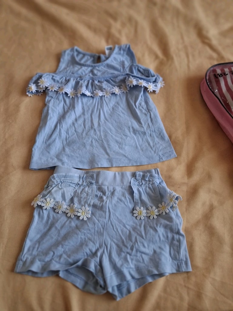 TEMİZ KIZ BEBEK KIYAFETLERİ - 3