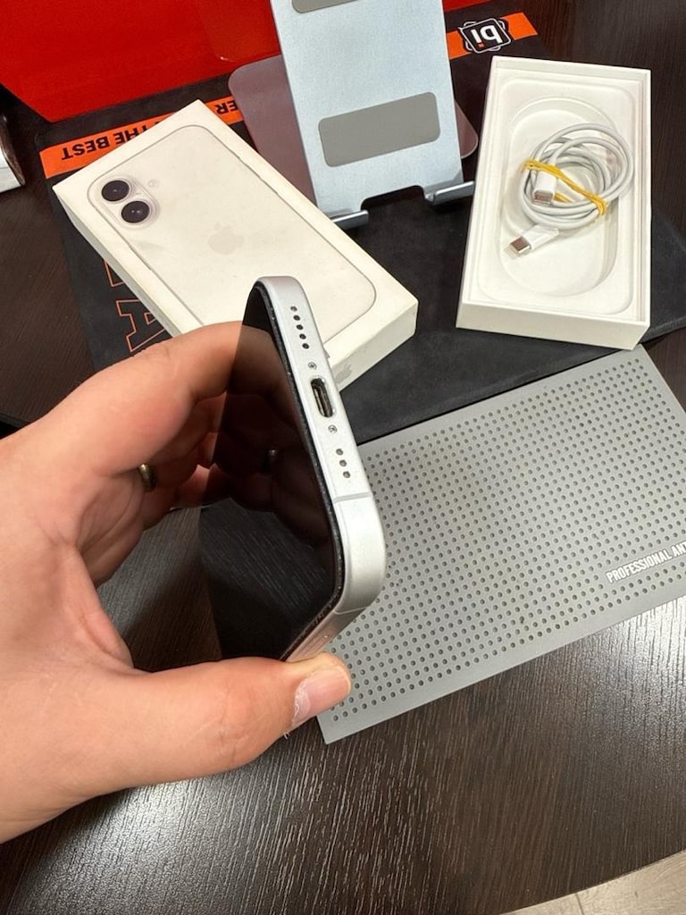 iPhone 16 128 gb pil:89 - 6