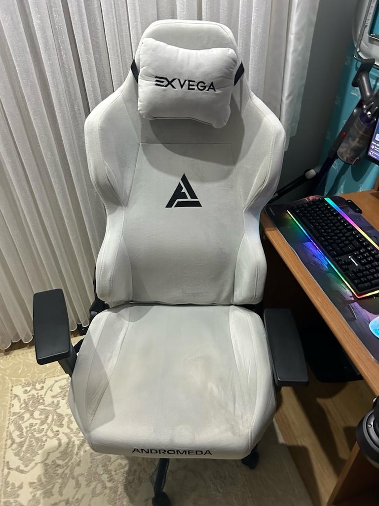 EXVEGA ANDROMEDA BEYAZ KUMAŞ OYUNCU KOLTUĞU – 145 KG – MASAJLI –