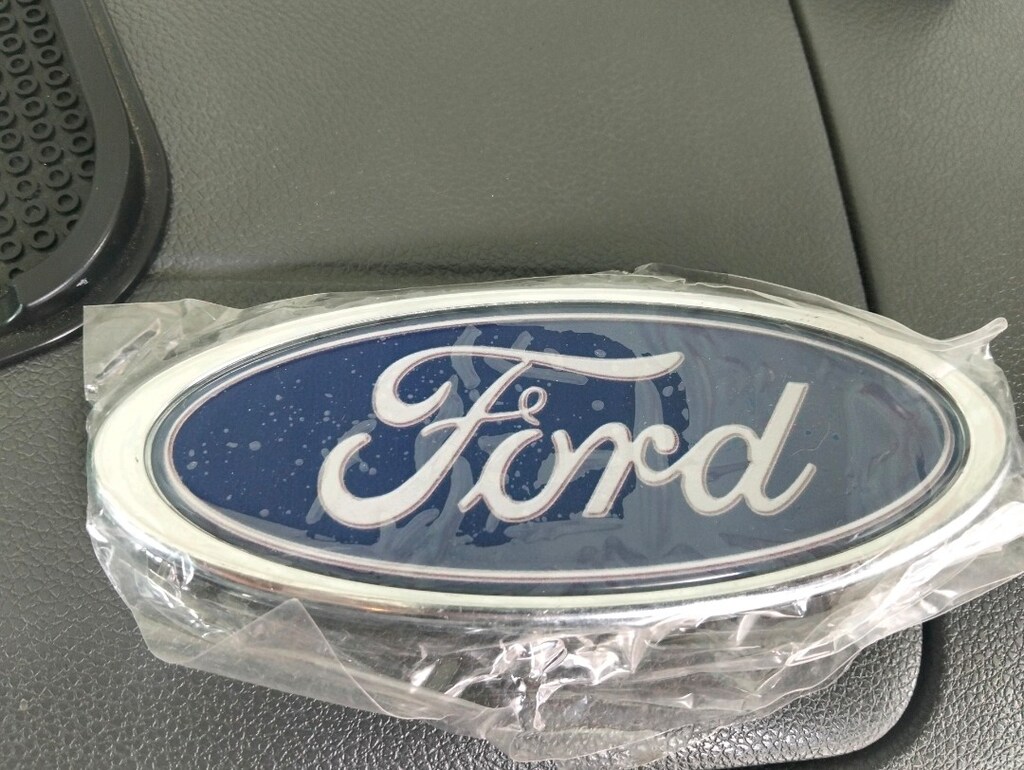 ford amblemi arması bir adet mevcut - 2