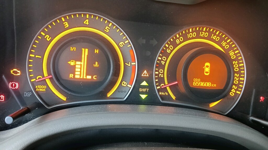 toyota corolla elegant 1.6 - 5