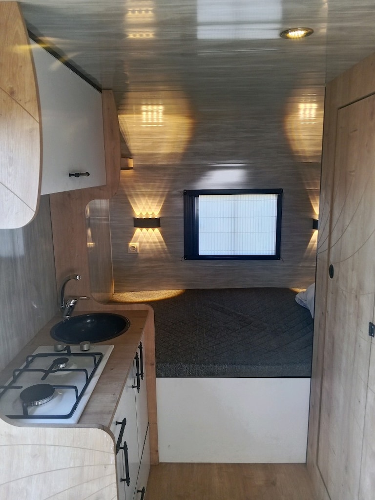 Sahibinden temiz kullanışlı karavan - 3