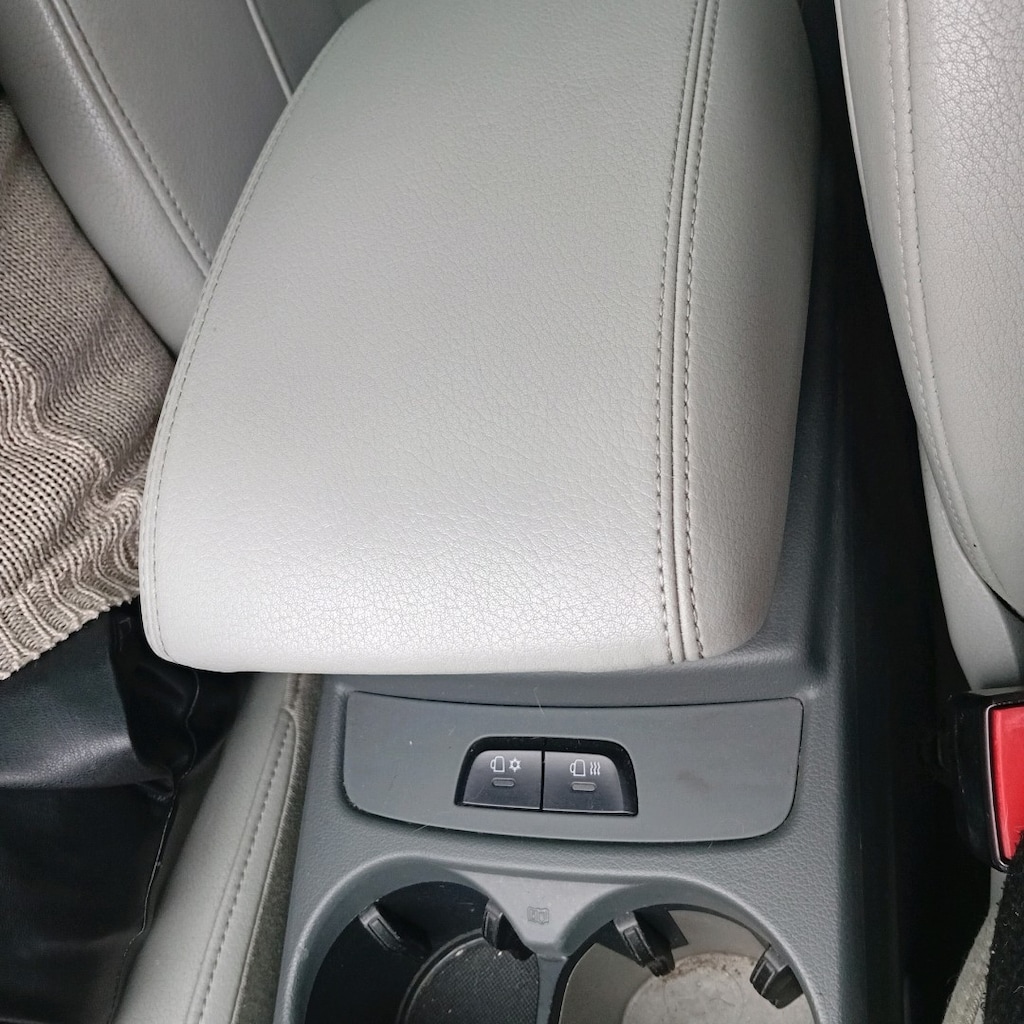 Beyaz Audi SUV - 12