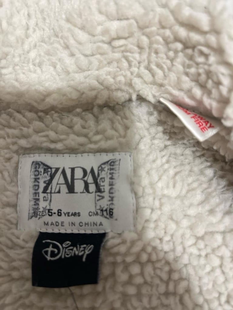 Zara içi kürklü denim ceket disney - 5