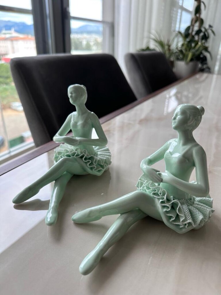 balerin kızlar porselen biblo - 2