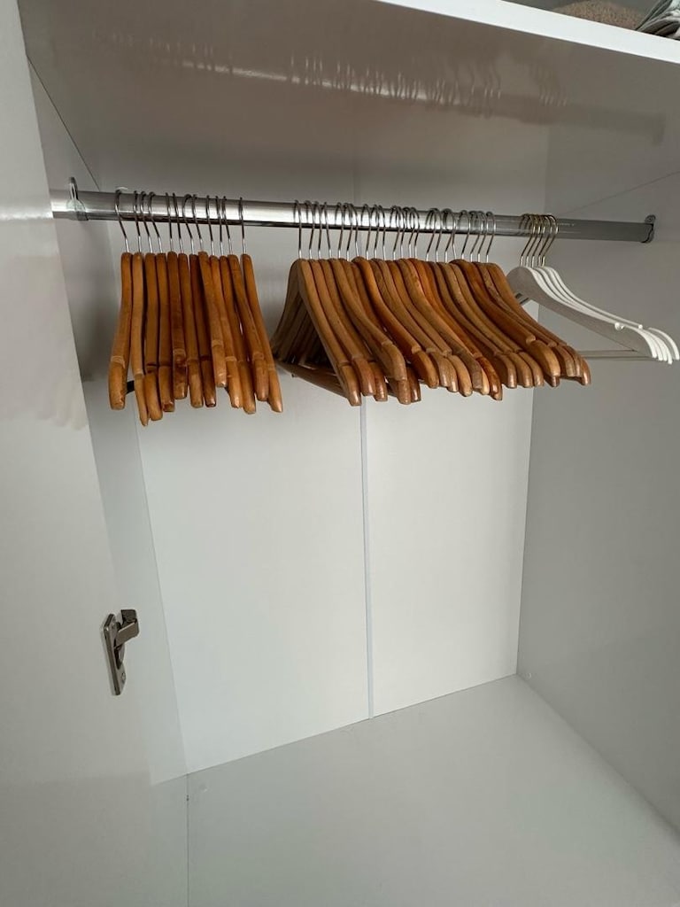 Ahşap Elbise Askısı - 6
