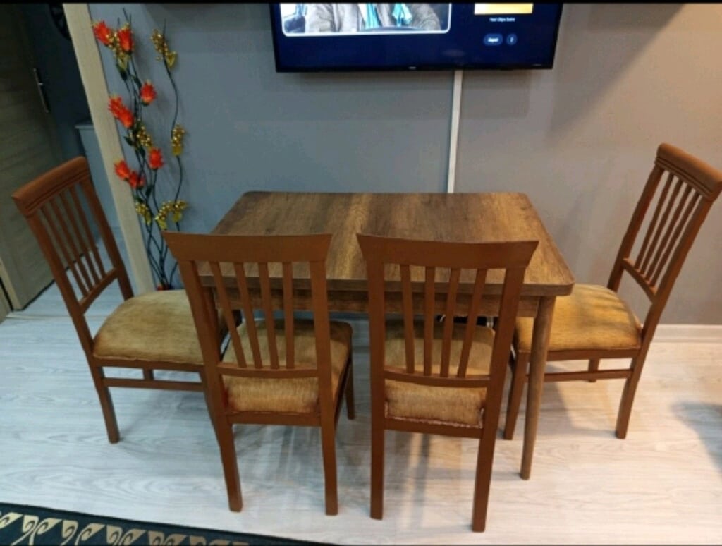 MASA + 4 SANDALYE + 4 KILIF ( Sadece Masa Koçtaştan 10bine alındı ) - 7