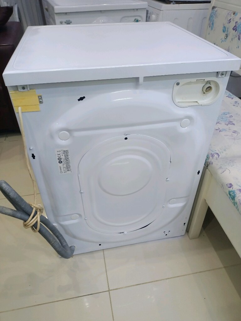 Indesit 9 kg 1200 devir yeni gibi Çamaşır Makinesi - 9
