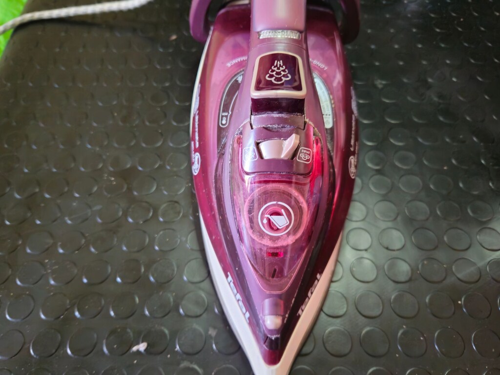 Tefal Ultimate Buharlı Ütü çok güçlü - 2