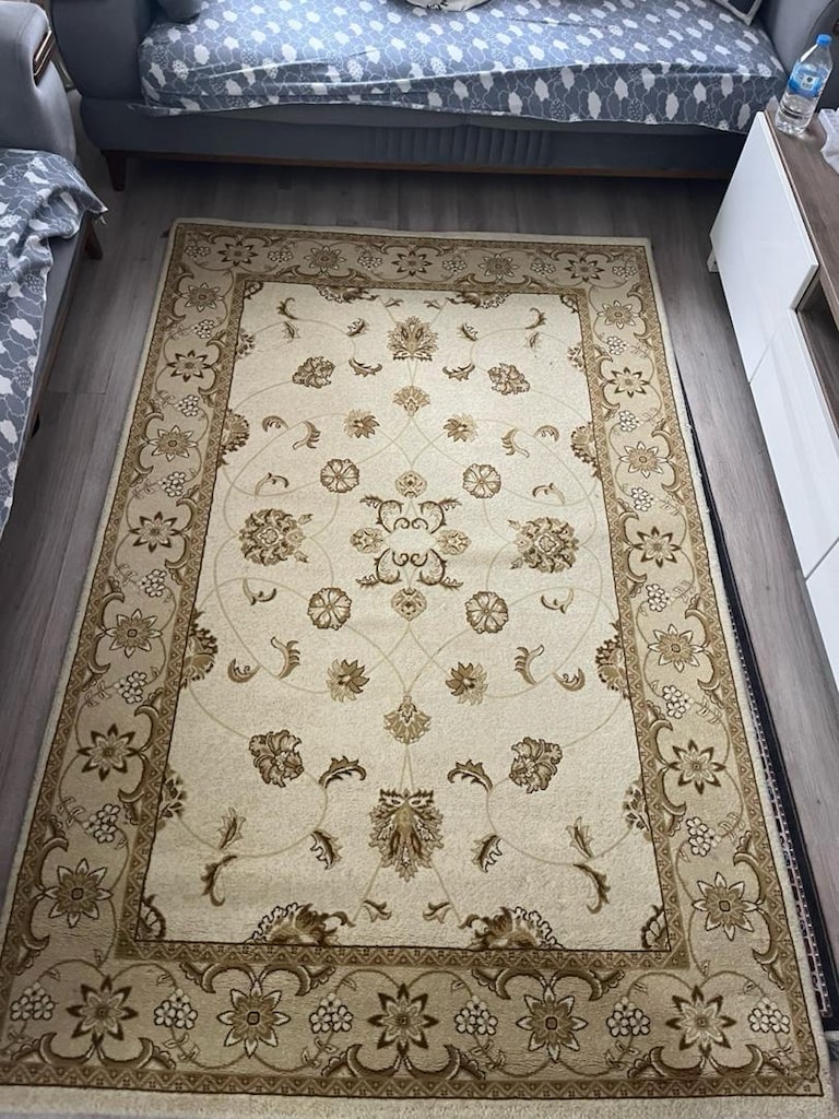 Desenli Krem Renk Halı - 2