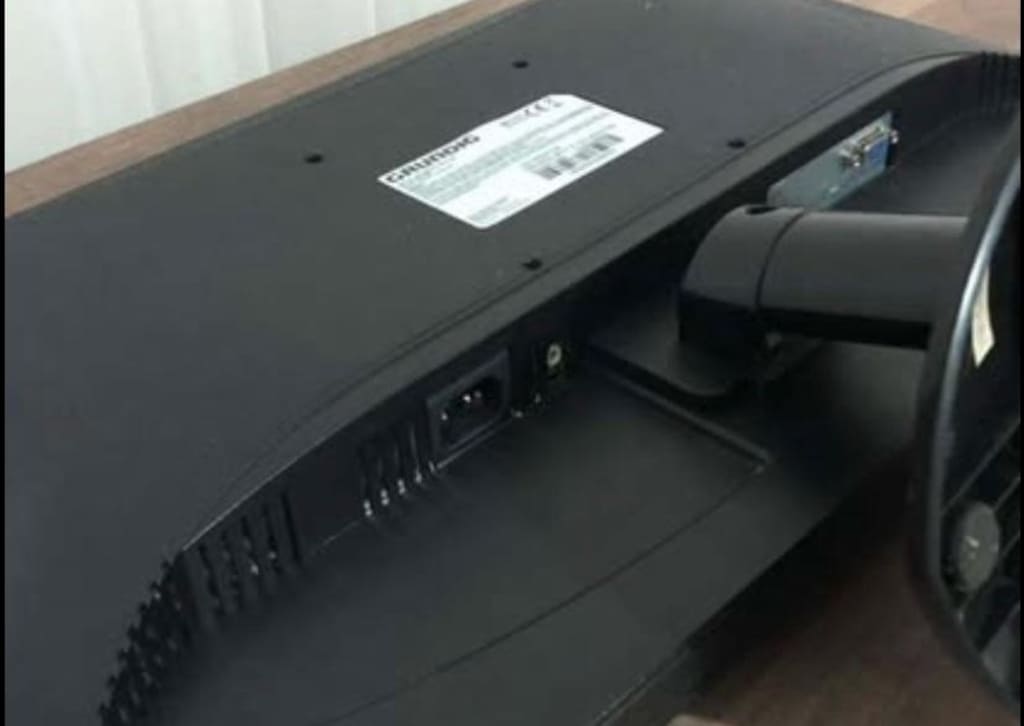 GRUNDİK LED MONITÖR + TV 24 İNÇ VGA GİRİŞ SES ÇIKIŞI MEVCUT SORUNSUZ - 8