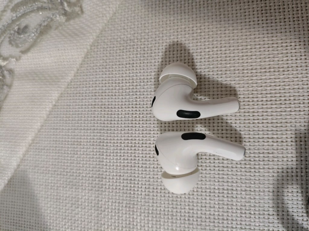 Airpods Pro 2. gen - 12