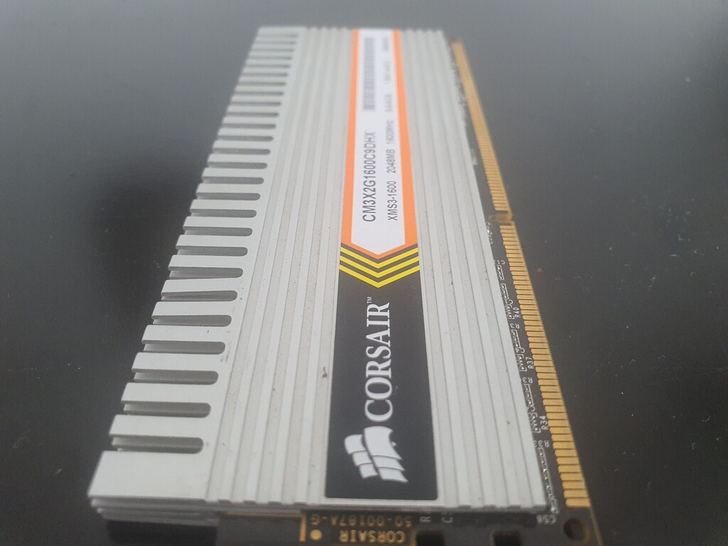 Ram 2gb corsair ddr3 soğutuculu - 2