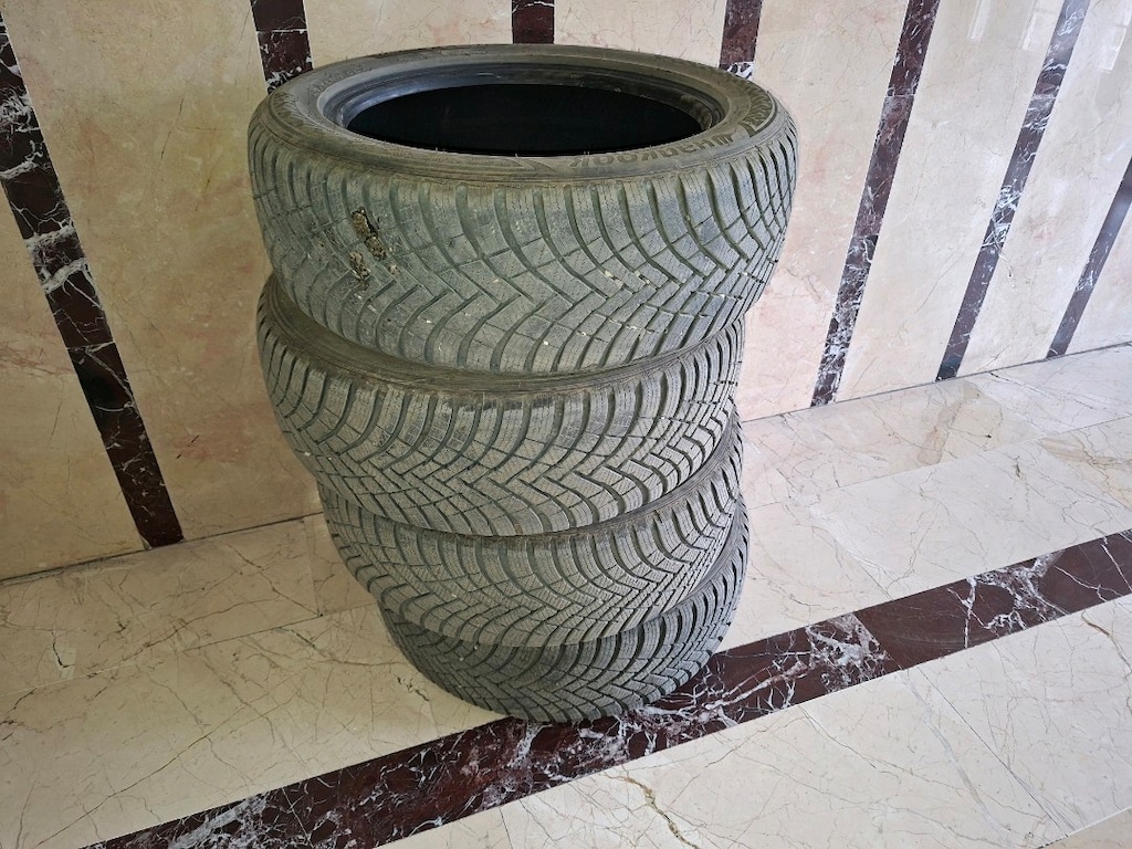 Kışlık Lastik Hankook 215 55 R17 98V XL - 3