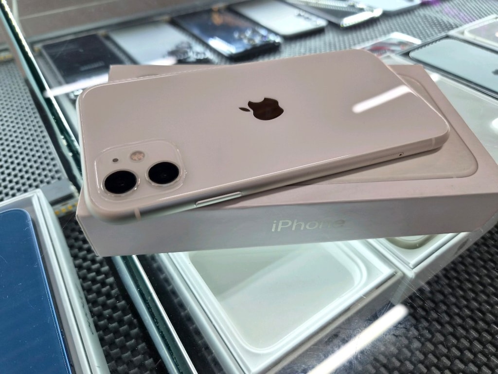 İphone 11 64 GB Değişensiz - 2