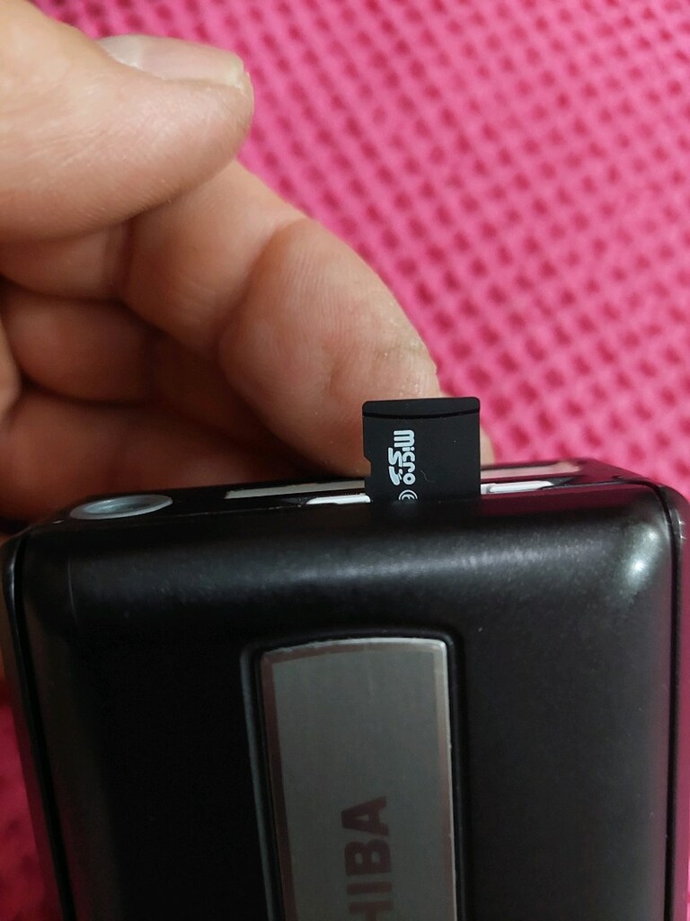 Toshiba dijital fotoğraf makinesi. Ürün arızalı ekran açılmıyor. - 6