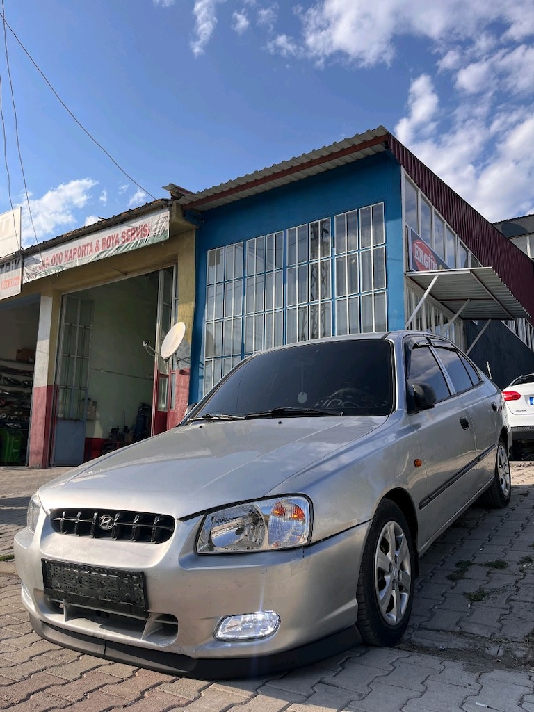 Hyundai Accent milenyum 1.3 klimalı - 2