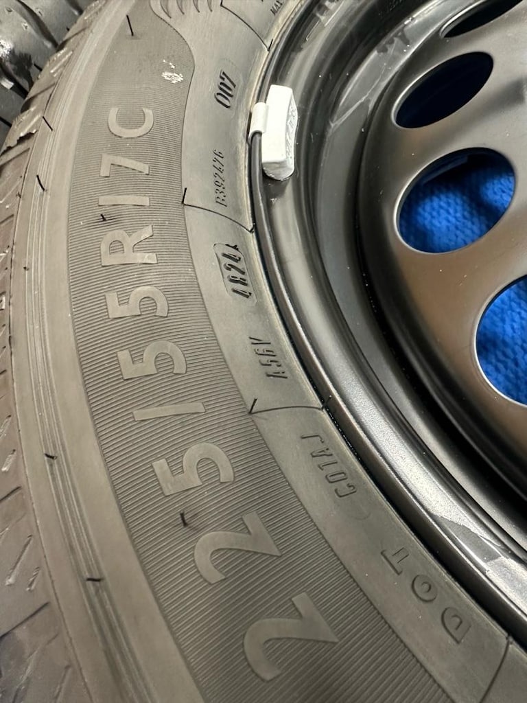 17 İNÇ MERCEDES VİTO SIFIR SET 225 55 17 DUNLOP LASTİKLİ 2024. JANT L - 9