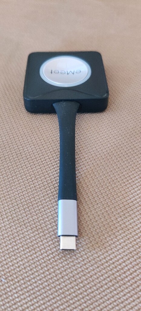 eMeet EM500 kablosuz sunum sistemine ait USB-C ekran paylaşım dongle - 3