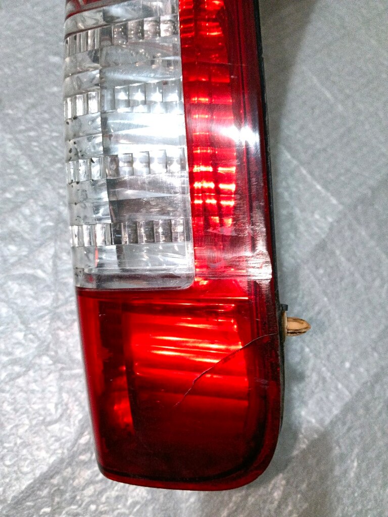 Honda crv 2005 2006 sağ arka stop orjinal sökme çok ufak bi çatlağı va - 9