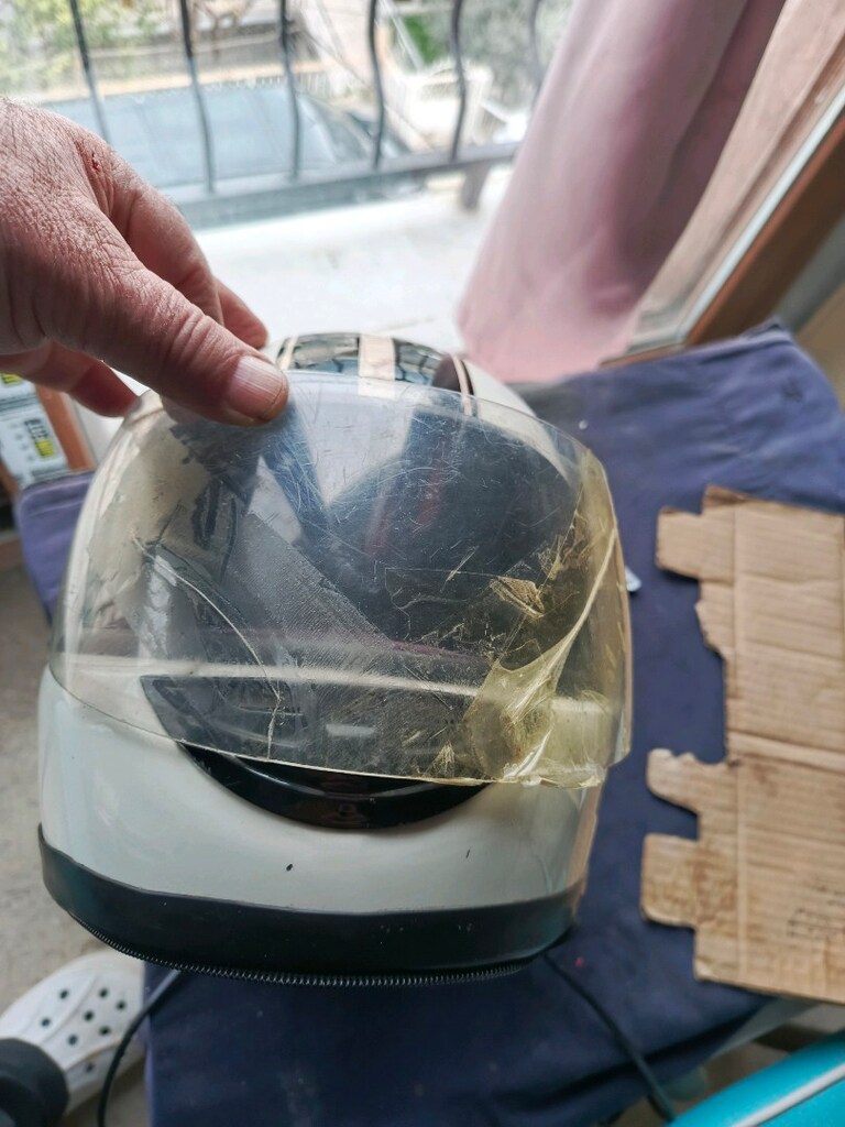 Temiz kask fazlalık olduğu için satılık - 3