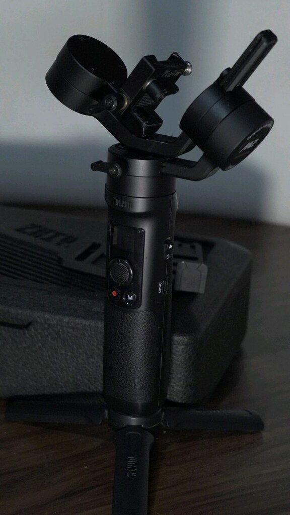 SONY A6300 4K 16-50mm f/3.5-5.6 OSS Kit Lens - 3