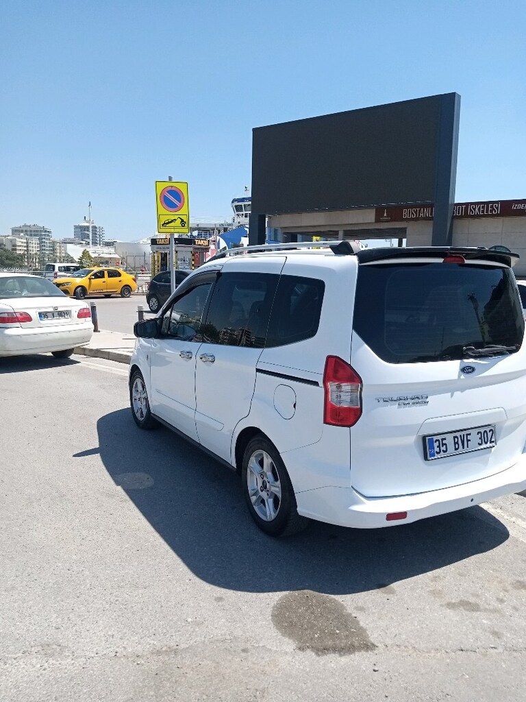 2022 Tourneo - 14