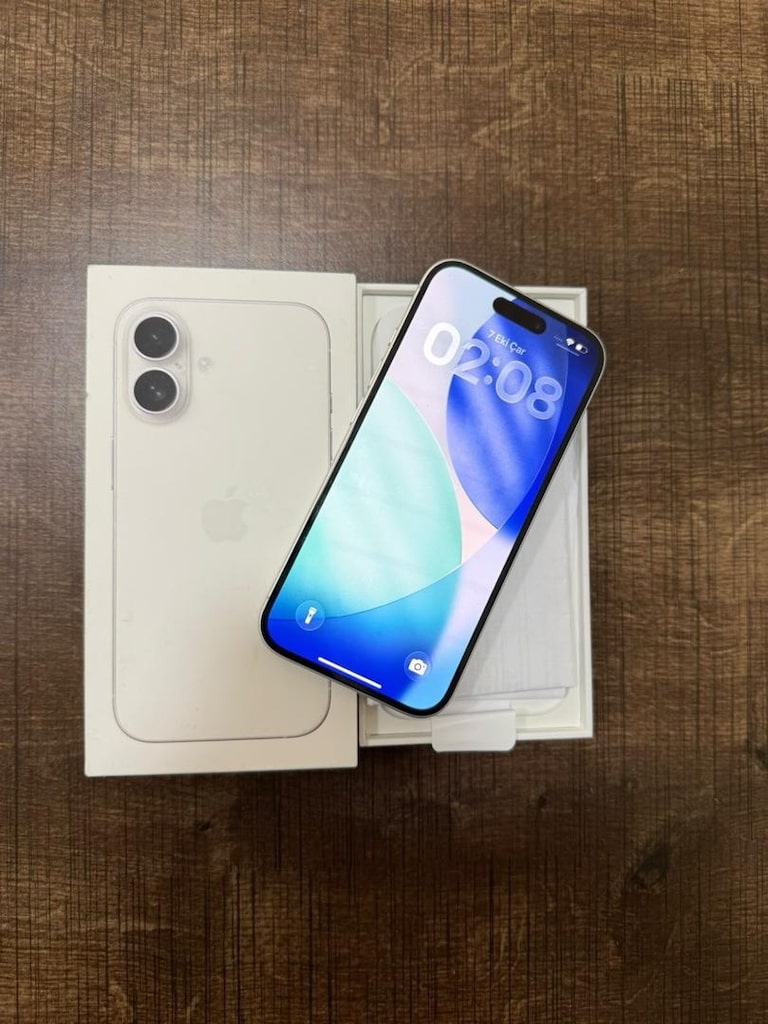 İPHONE 16 BEYAZ 128 GB - 5