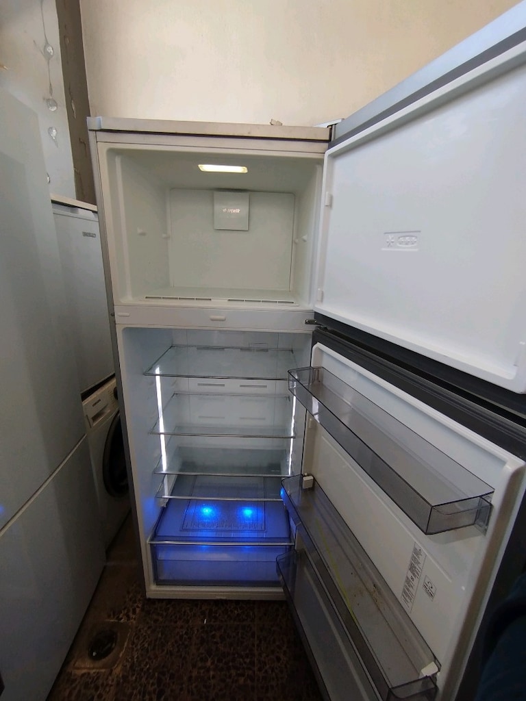 Arçelik Marka Siyah Camlı Buzdolabı - 3