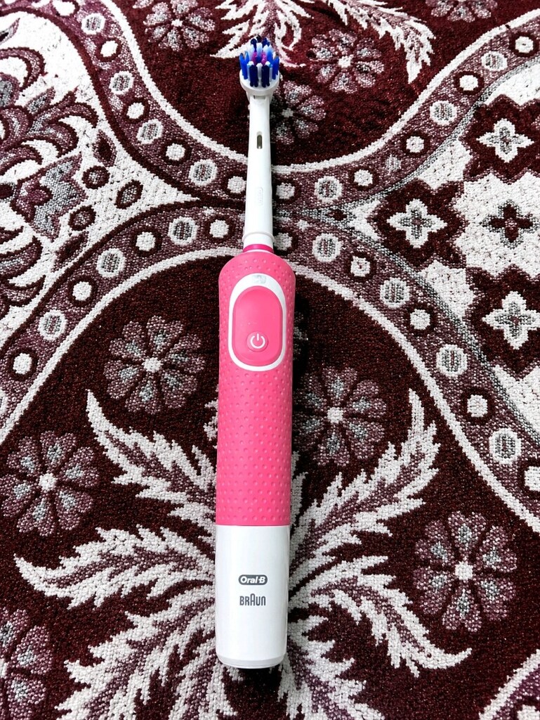 Oral B Sarjlı Diş Fırçası - 2