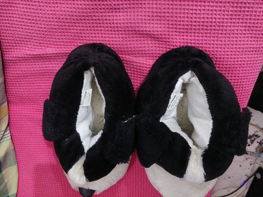 Panduf terlik. 2 adettir. Adet fiyatıdır. Köpekli olan 42-44 numara. - 5