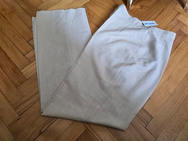 bej rengi bayan etiketli kumas pantolon