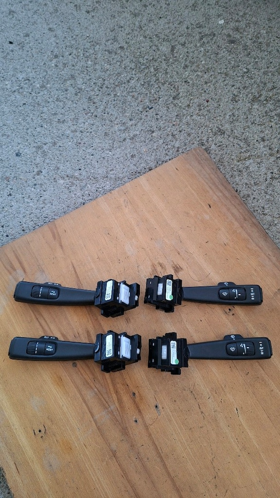 VOLVO V40 V40CC S60 V60 S80 V70 XC60 Sinyal Silecek Kolları 2011-2019. - 3