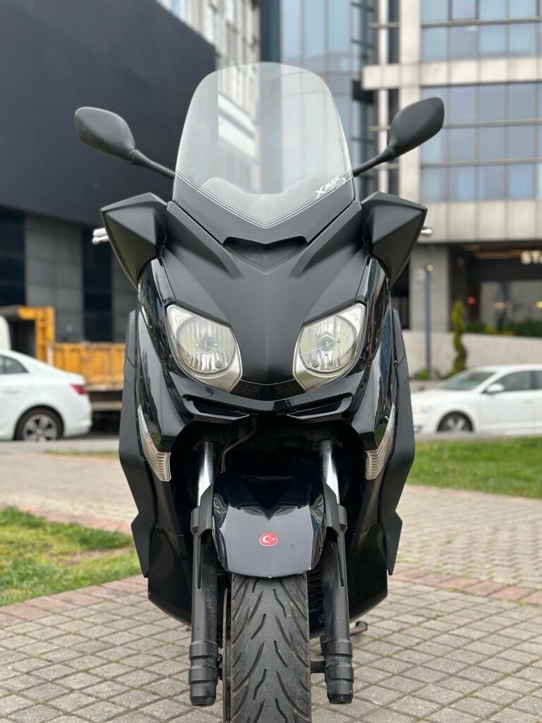 YAMAHA XMAX 250 - 10