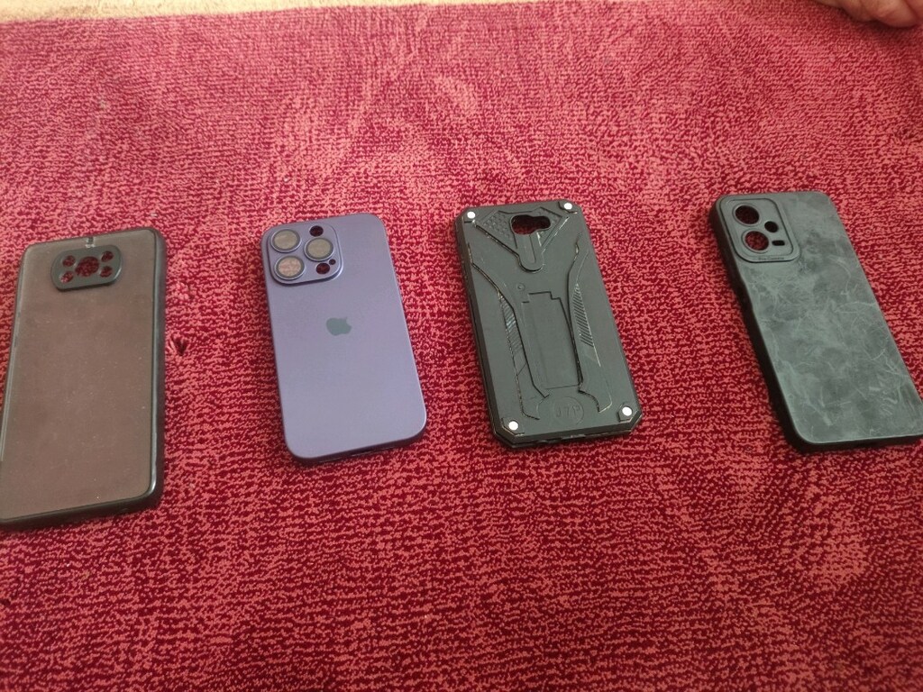 4 adet. telefon kılıfı. - 4