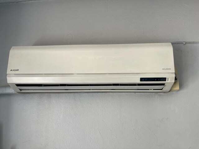 ikinçi el klima çalışıyor durumda buz gibi