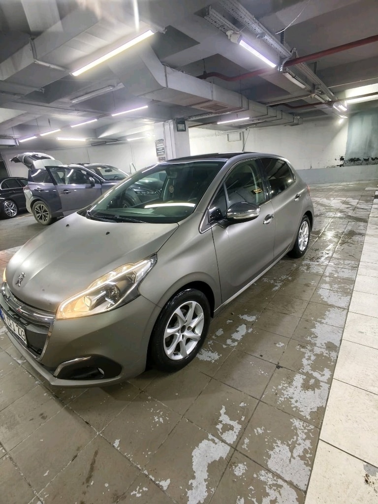 Peugeot 208 2015 MODEL CAM TAVANLI Tum ağır bakımları yapılmış temiz - 6