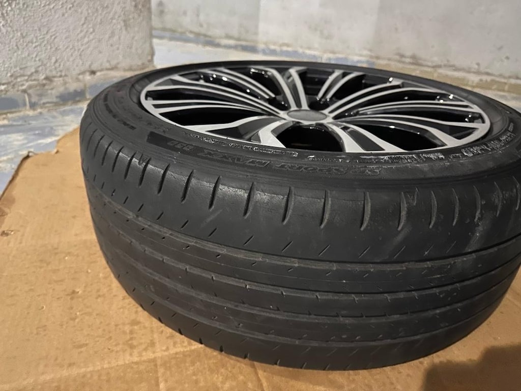 ORİJİNAL TOYOTA COROLLA 225x45x17 JANT ve LASTİK - 9