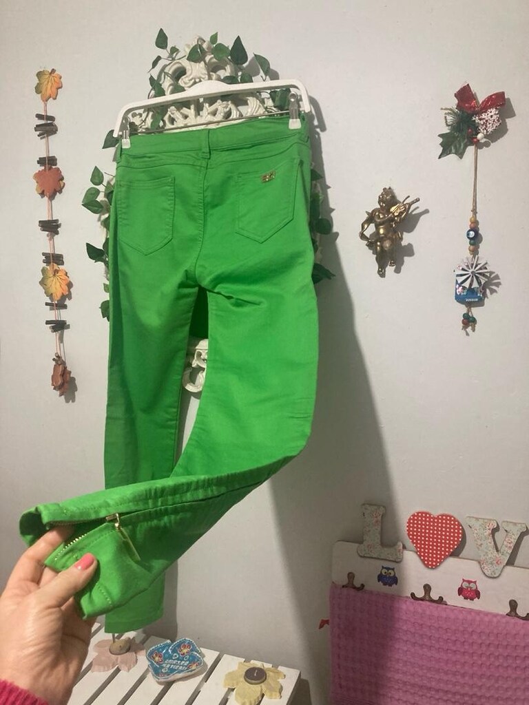 Pantolon yeni marka beden 28 Açıklama oku İstanbul Levent - 4